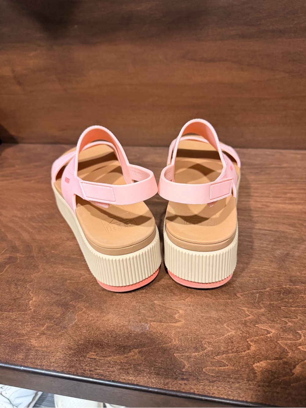 Reef Water Vista Higher Pink Sandals - Size 8 - Picture 3 of 5